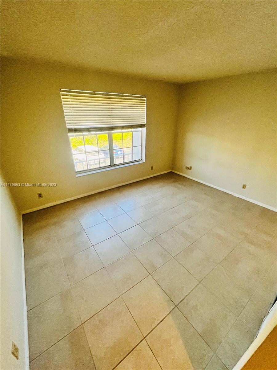 FRENCH QUARTER CONDOMINIU - Residential Lease