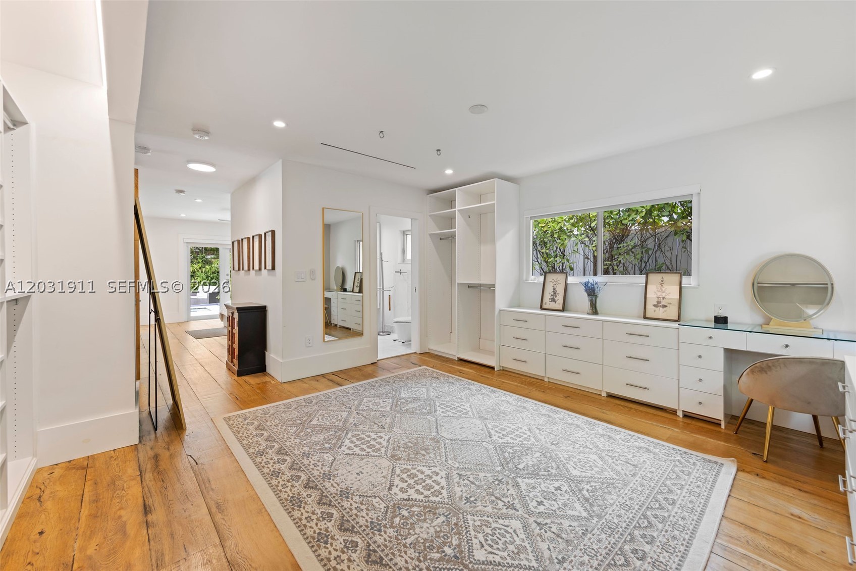 PARK PLAZA - Residential Lease
