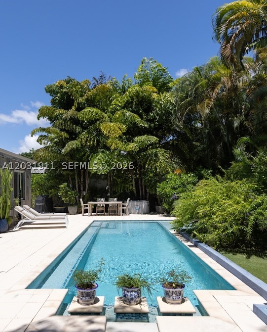 PARK PLAZA - Residential Lease