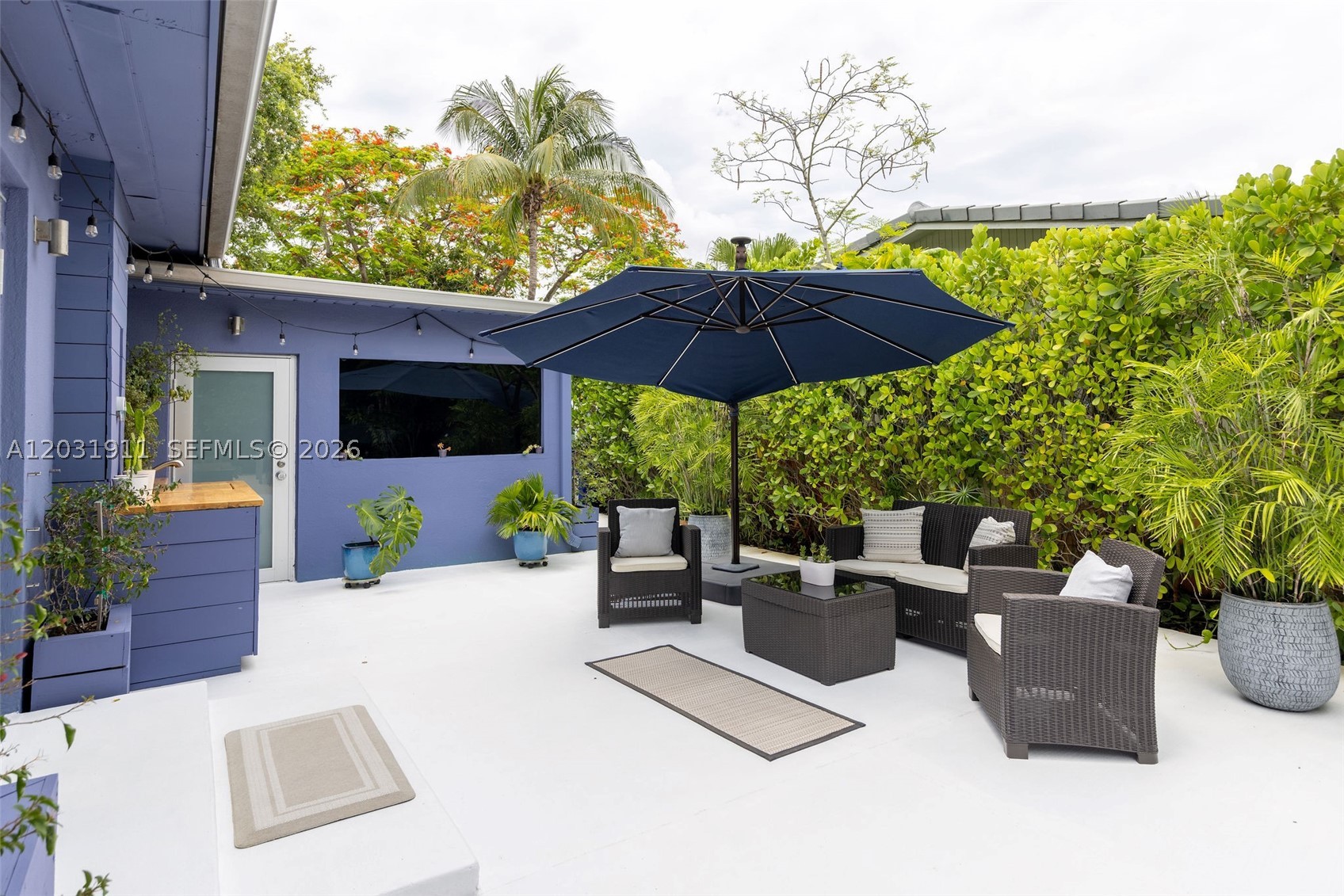 PARK PLAZA - Residential Lease