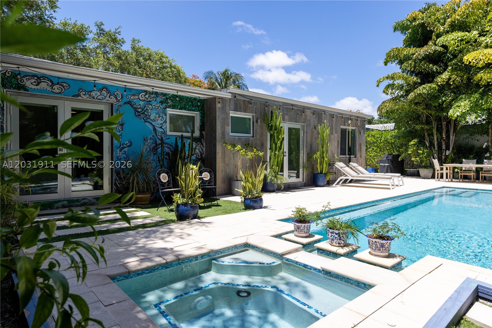 PARK PLAZA - Residential Lease