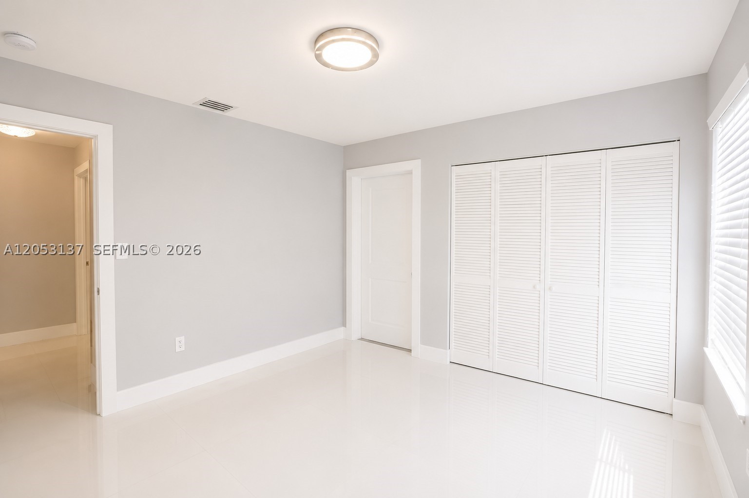 INTERNATIONAL GARDENS CON - Residential Lease