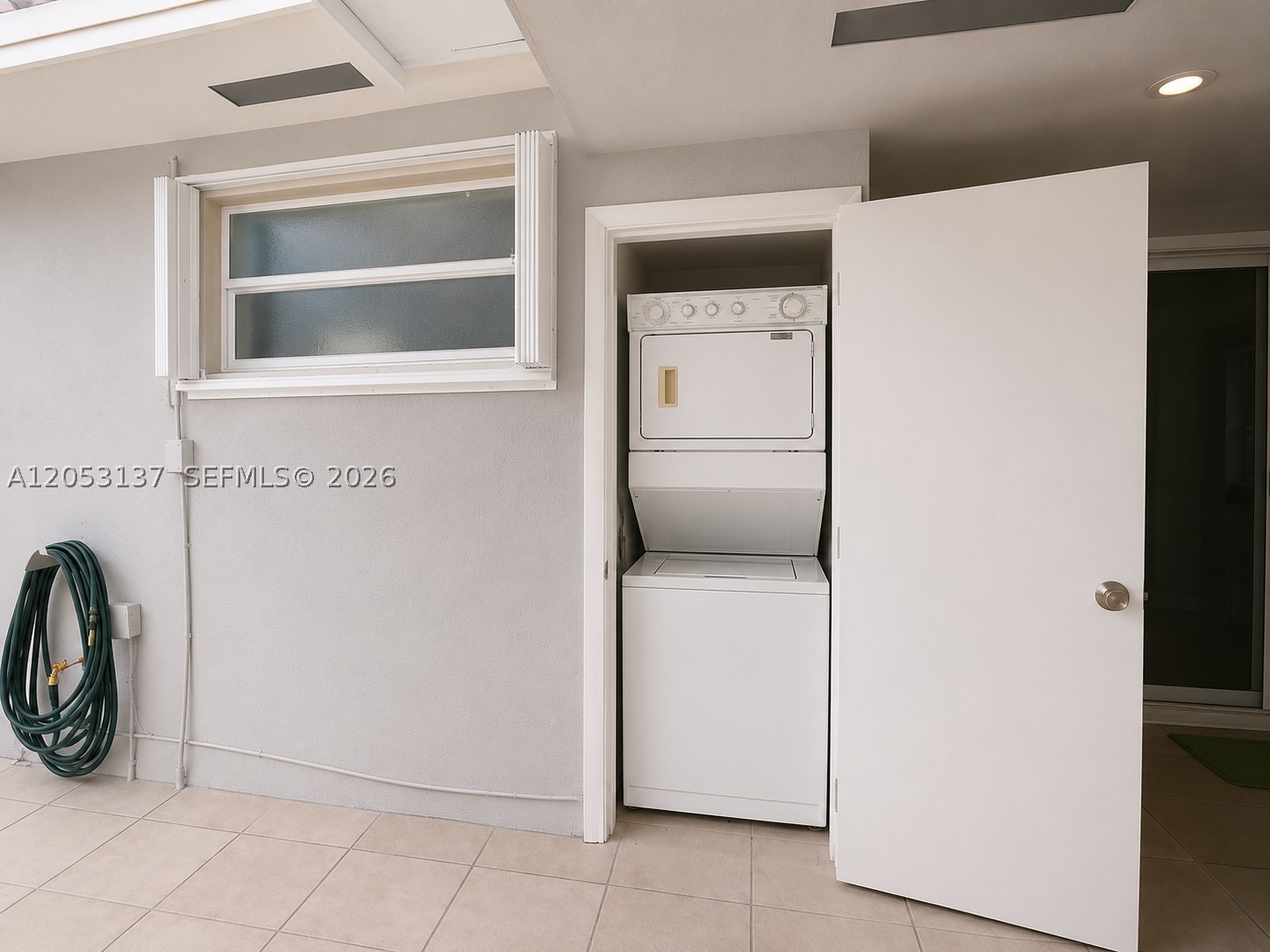INTERNATIONAL GARDENS CON - Residential Lease