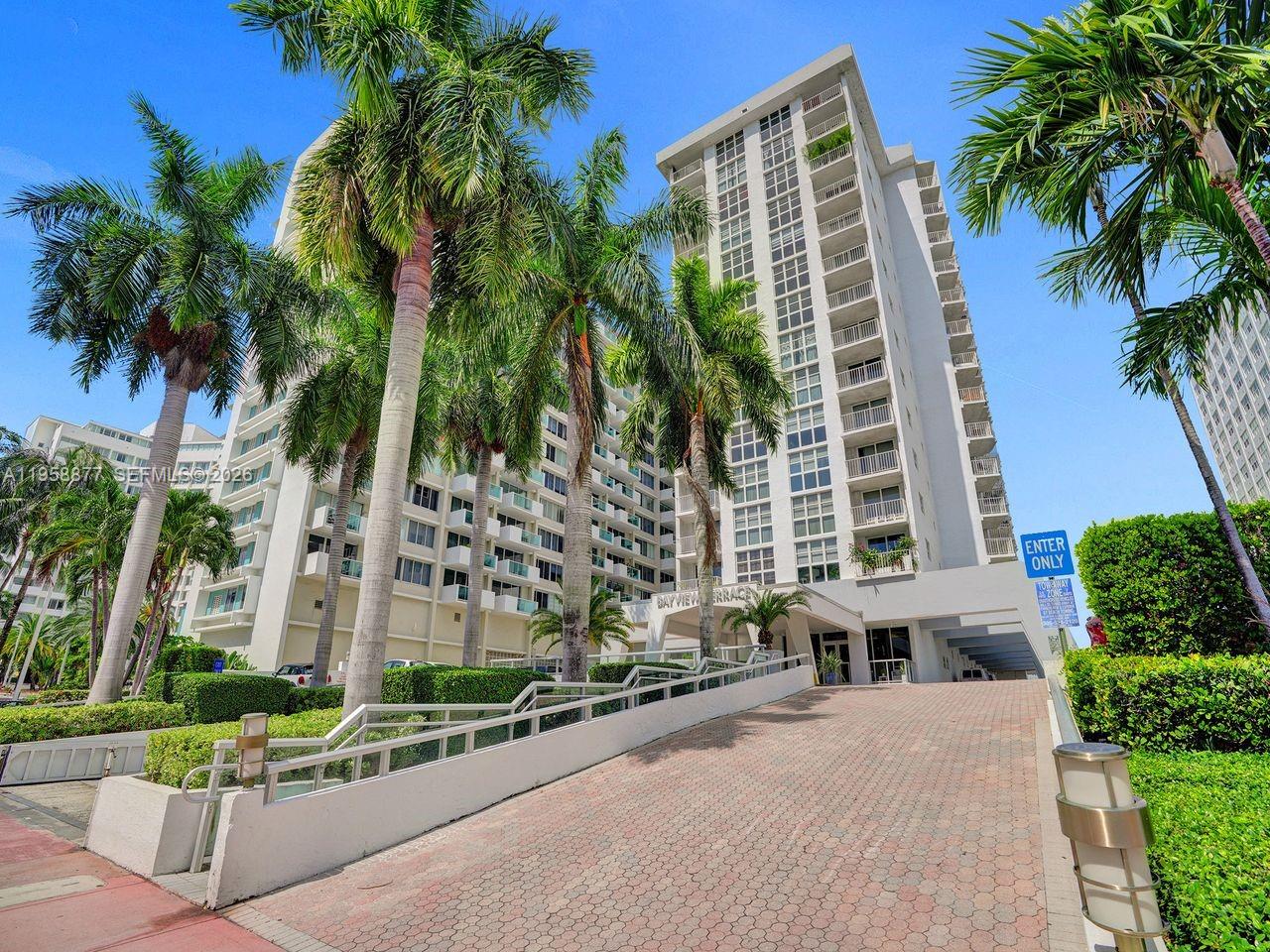 BAYVIEW TERR CONDO - Residential