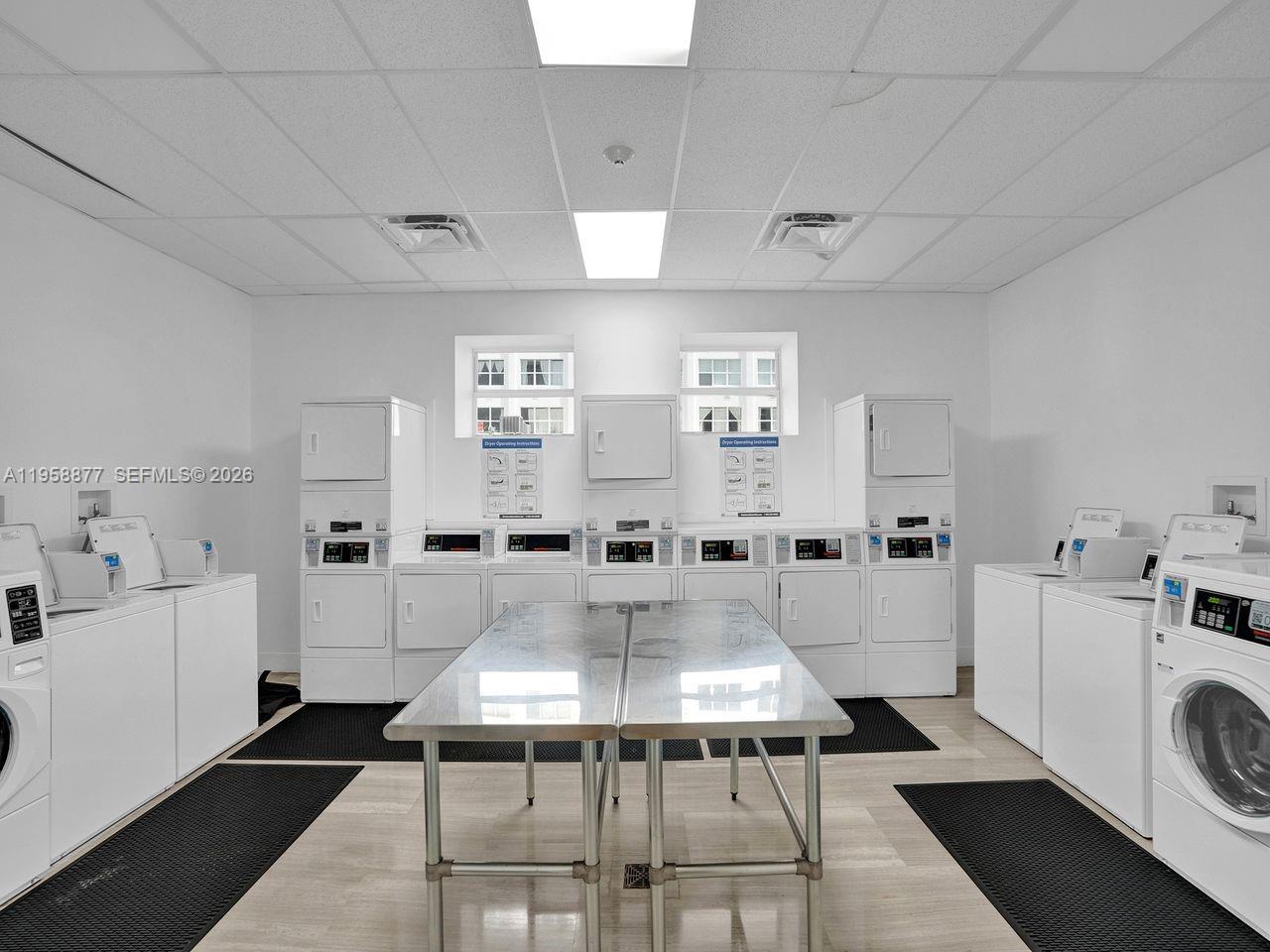 BAYVIEW TERR CONDO - Residential