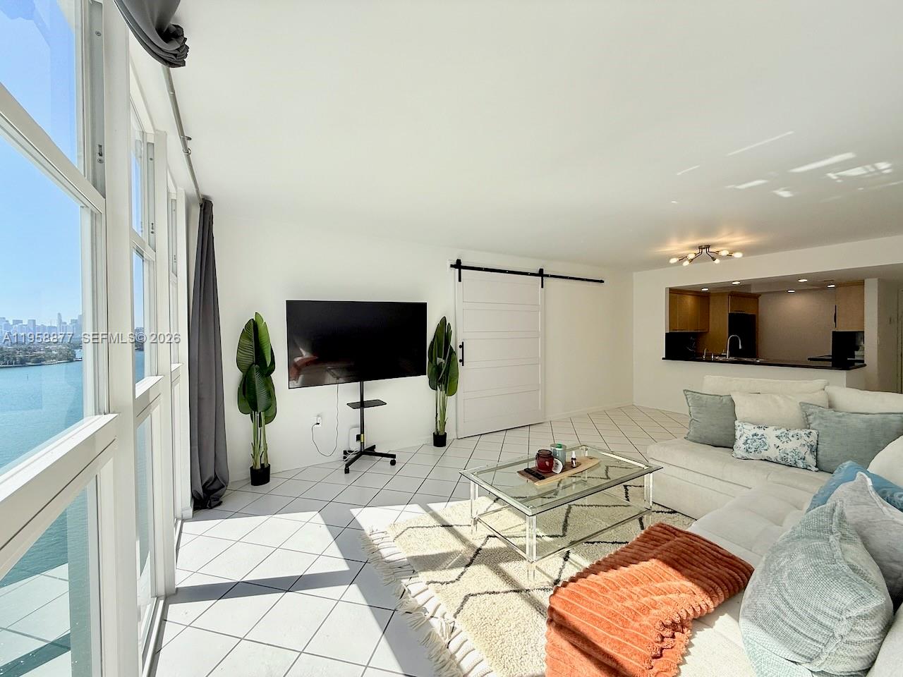 BAYVIEW TERR CONDO - Residential