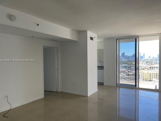 High floor corner 2 bedrooms and 2 baths unit facing Marlin Stadium and Downtown Miami skyline. Porcelain floors thought-out. Available March 31st, 2024.
