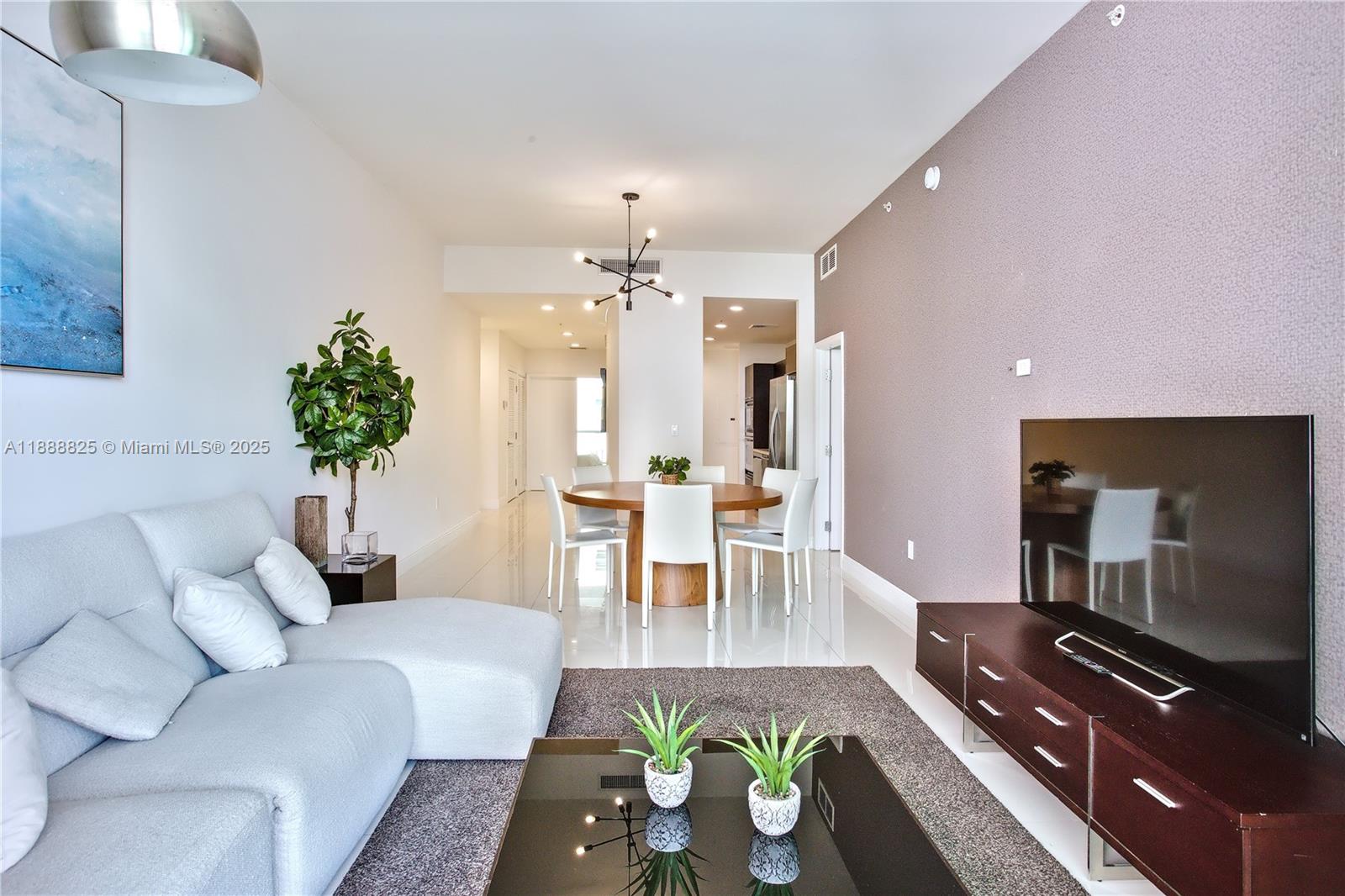 ELOQUENCE ON THE BAY COND - Residential Lease