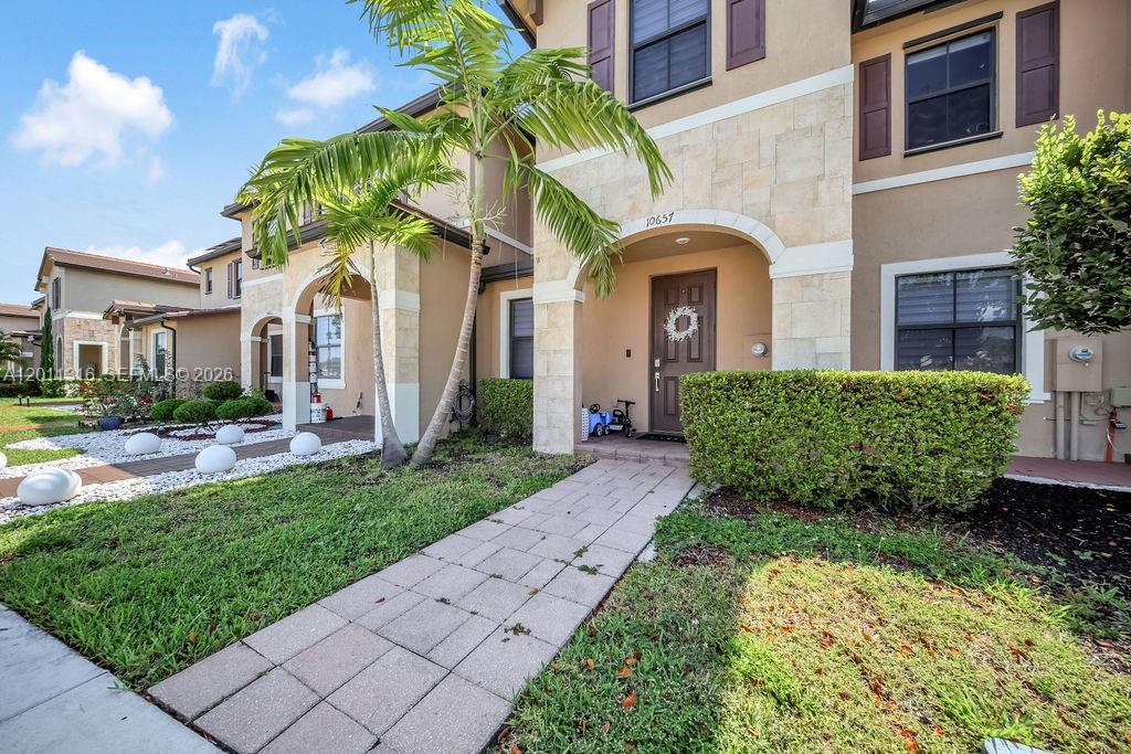 Beautiful and spacious 3-bedroom, 2.5-bath townhouse located in the desirable gated community of AquaBella by Lennar. This modern home features an open living–dining layout, a contemporary kitchen with stainless steel appliances, ample cabinetry, and a private fenced patio perfect for outdoor enjoyment. The second floor offers three well-appointed bedrooms, including a comfortable primary suite with walk-in closet and double-sink vanity.
The property is currently rented, making it an excellent opportunity for investors seeking immediate income in a high-demand area.
AquaBella is a resort-style community offering two clubhouses, pools, gym, kids’ splash area, 24/7 security, and beautifully maintained common areas. Conveniently located near top schools, shopping, dining, major highways, and the Turnpike.
Perfect for investors or future homeowners looking for comfort, location, and strong rental potential.