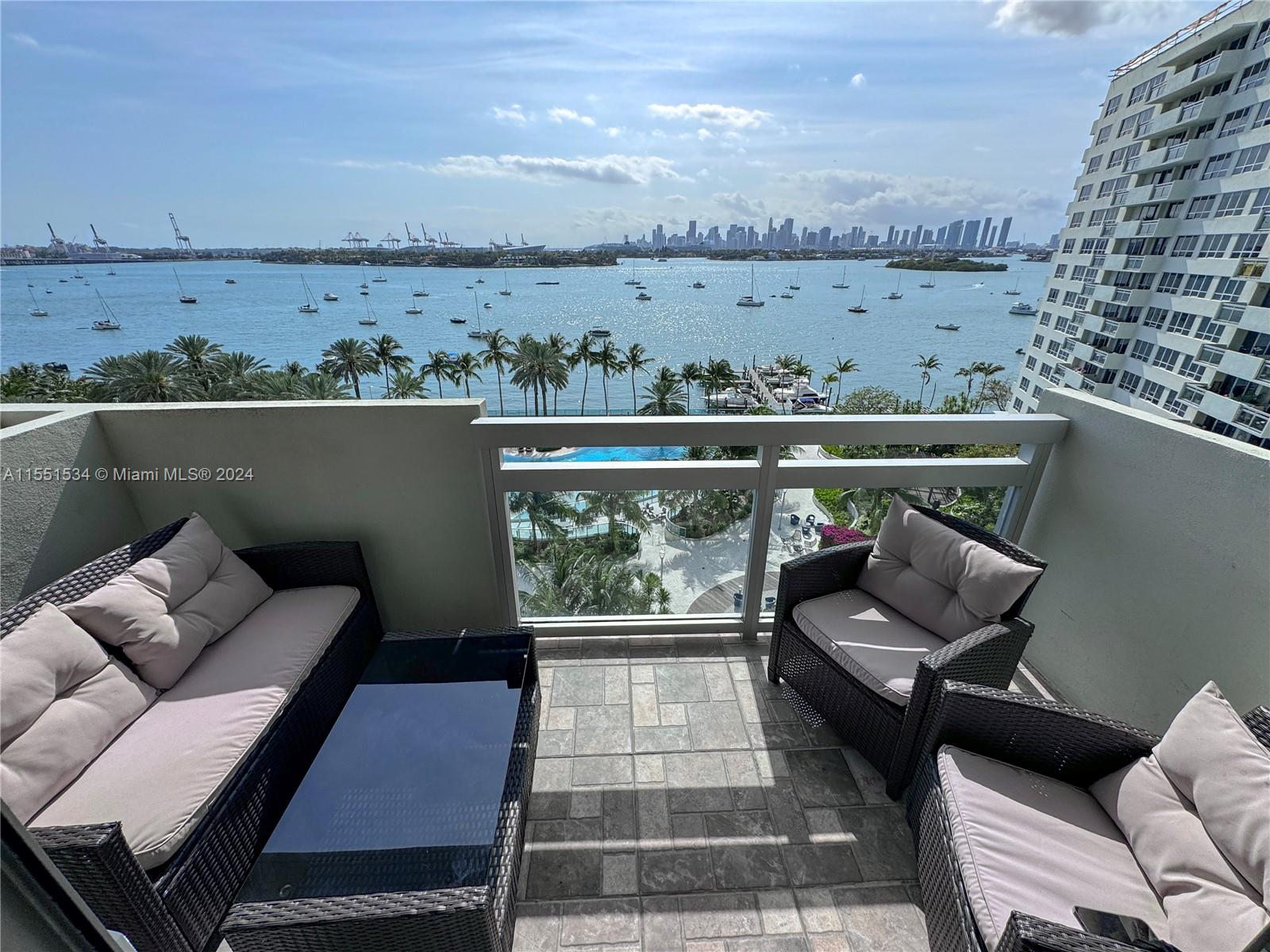 Experience luxury living in this renovated 1-bedroom condo Enjoy stunning bay and pool views from the comfort of your home. Indulge in resort-style amenities including pool, jacuzzi, two restaurants, convenient store, spa, doggy day care, and gym. Prime location offers easy access to dining, shopping and beach.