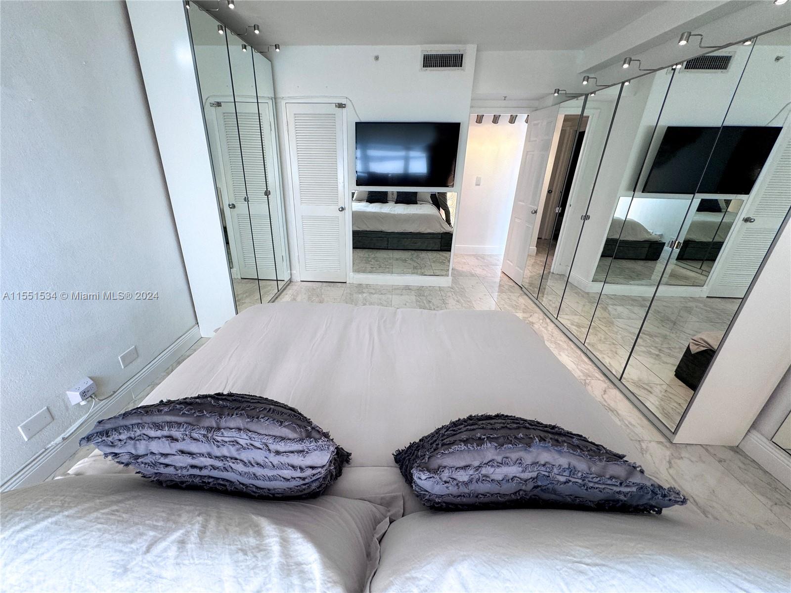 FLAMINGO SOUTH BEACH I CO - Residential Lease