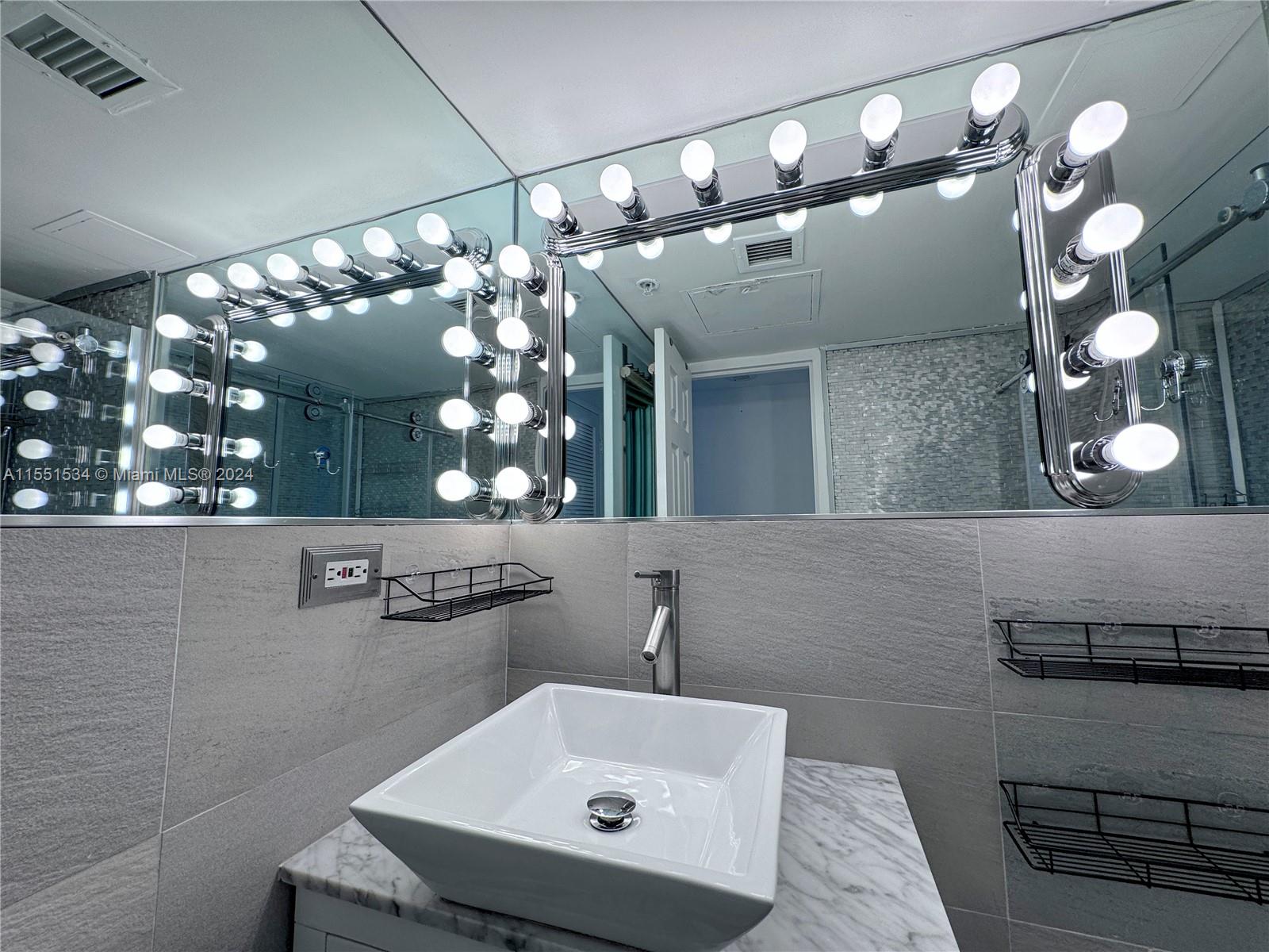 FLAMINGO SOUTH BEACH I CO - Residential Lease