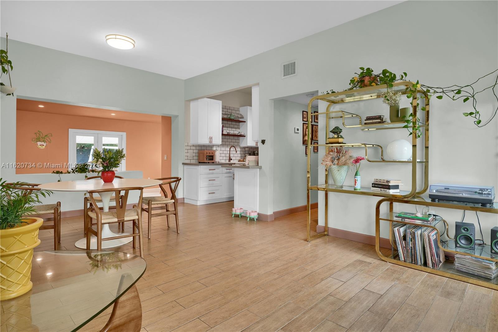 LAKE HEIGHTS - Residential