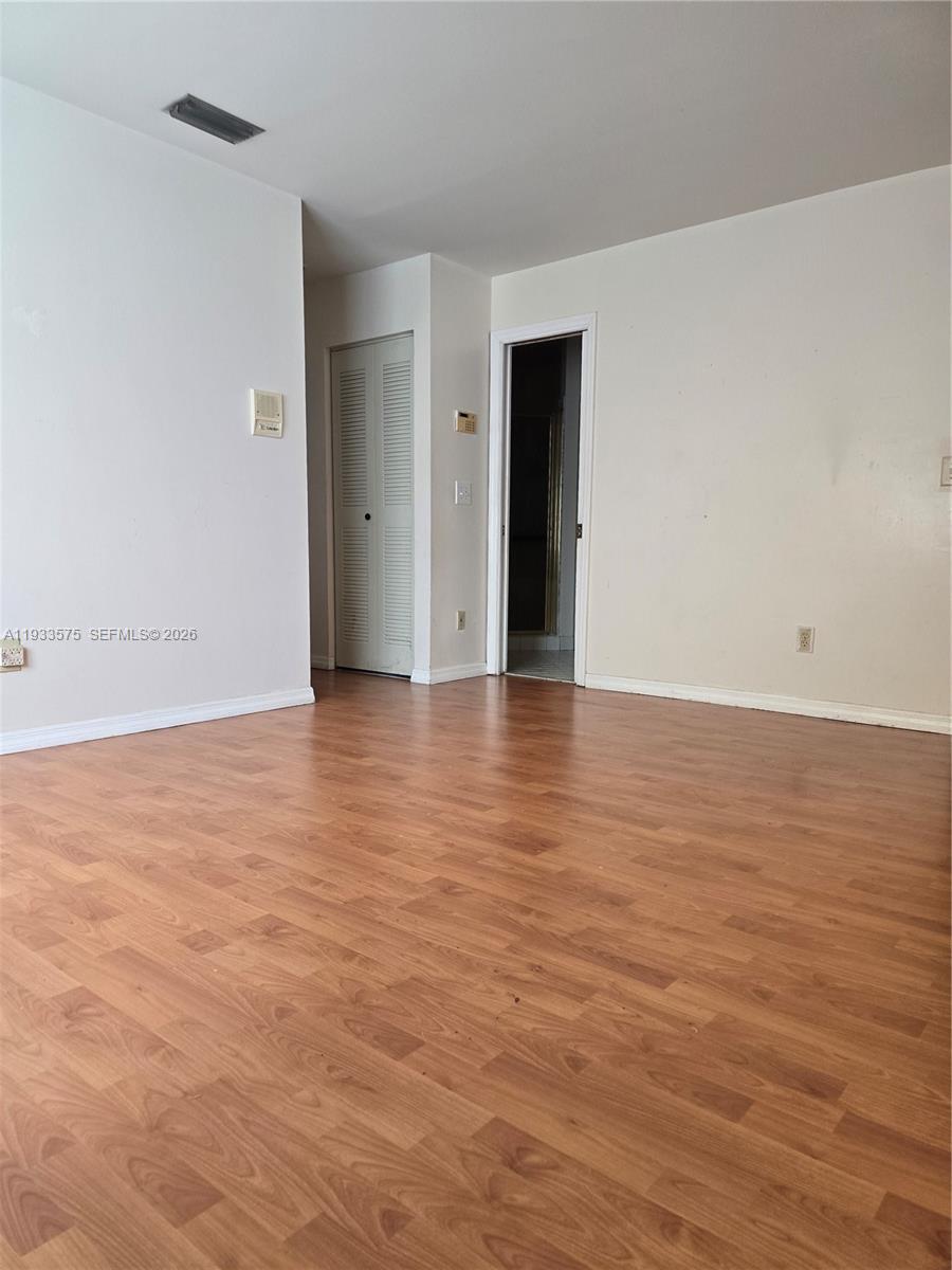 DEERWOOD VILLAS SEC 1 - Residential