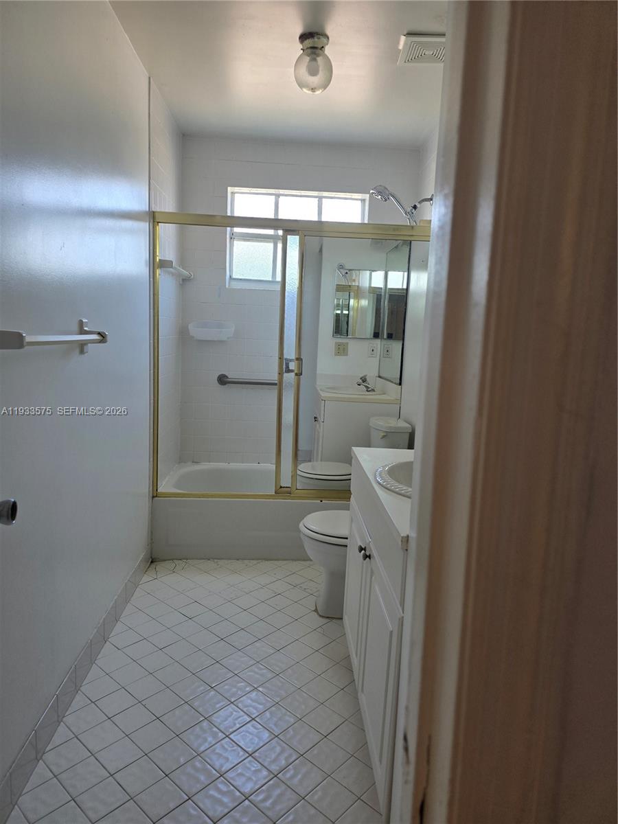 DEERWOOD VILLAS SEC 1 - Residential
