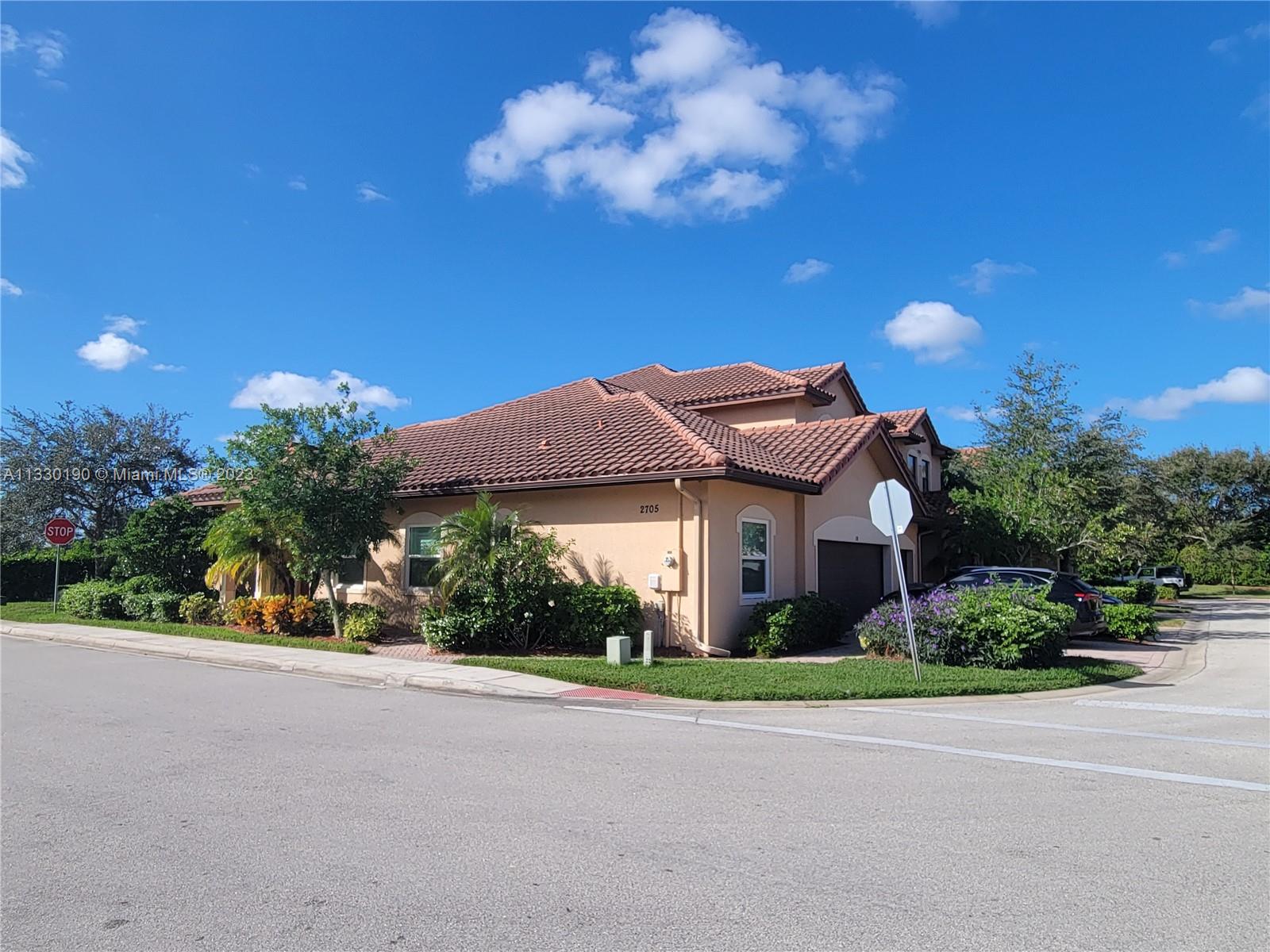 FOXWOOD SUB - Residential Lease