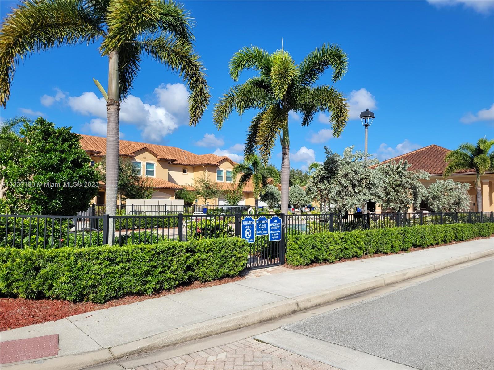 FOXWOOD SUB - Residential Lease