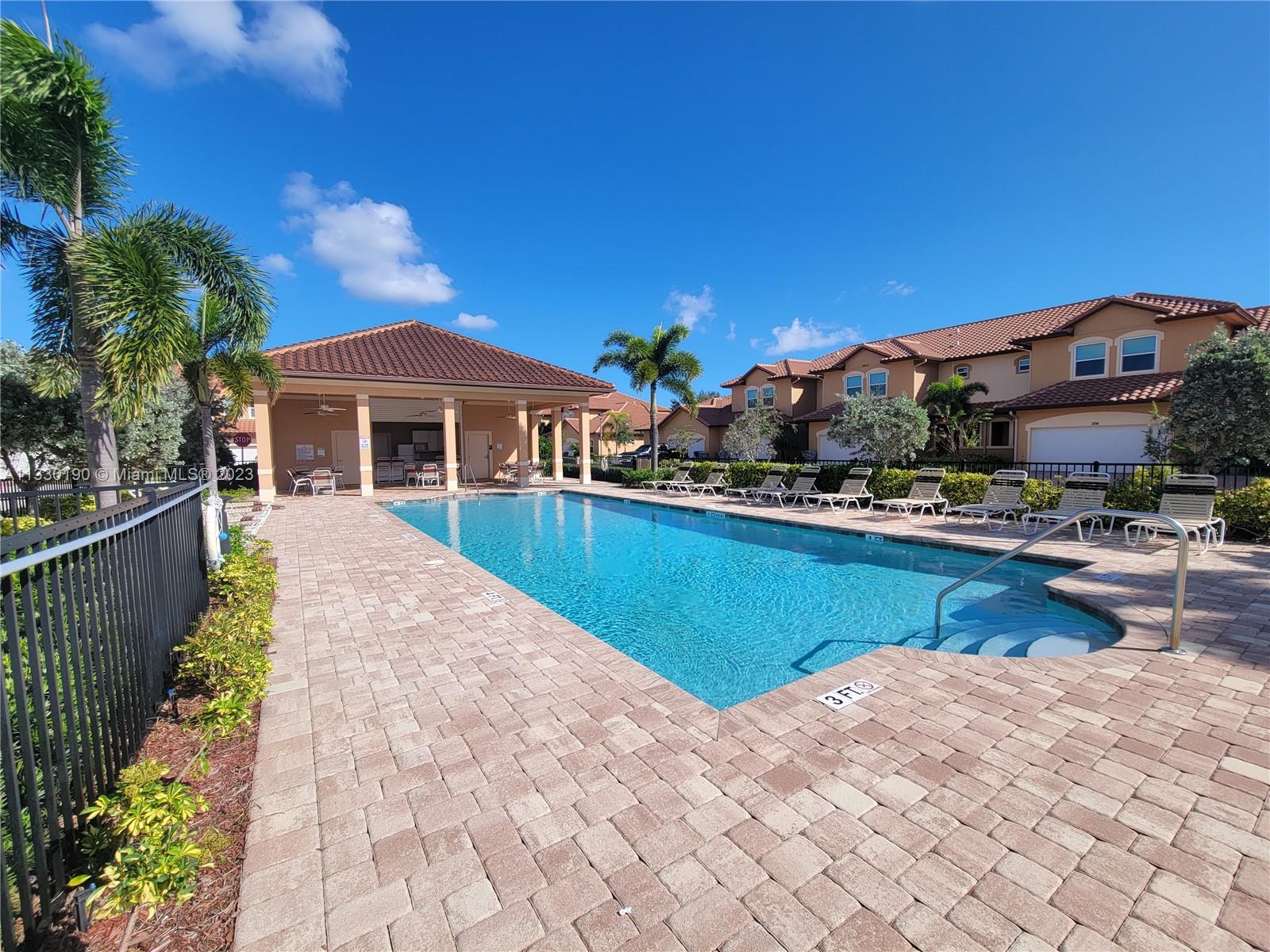 FOXWOOD SUB - Residential Lease
