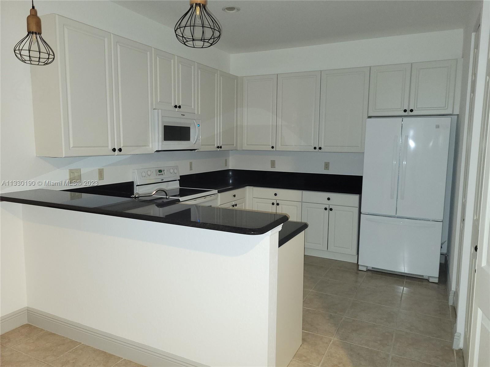 FOXWOOD SUB - Residential Lease