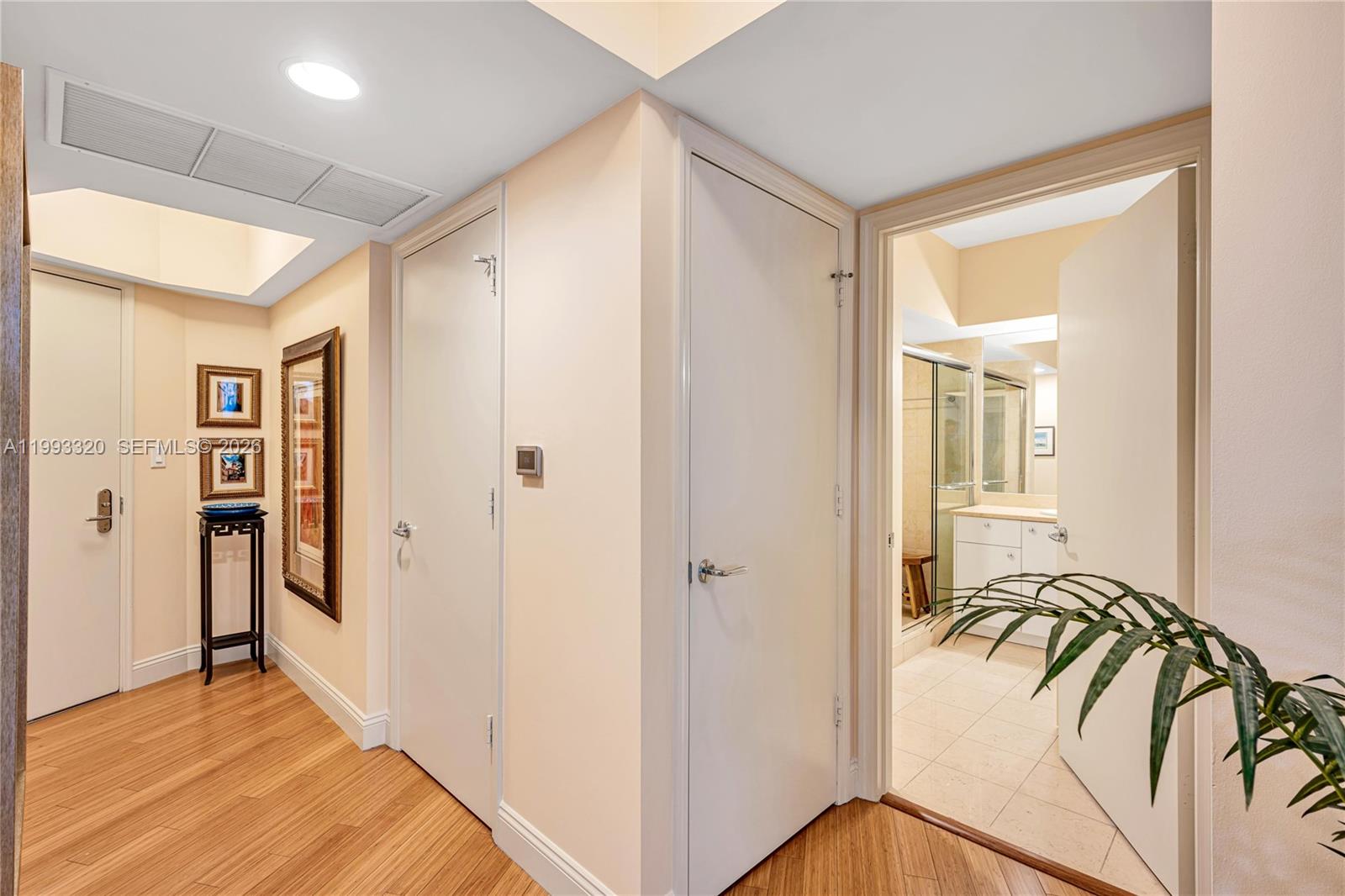 TURNBERRY VLG NO TOWER CO - Residential