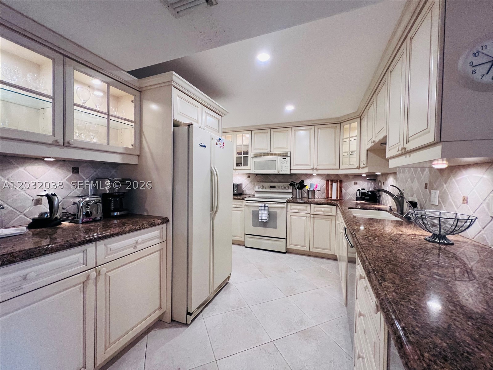 SEA RANCH CLUB B CONDO - Residential Lease