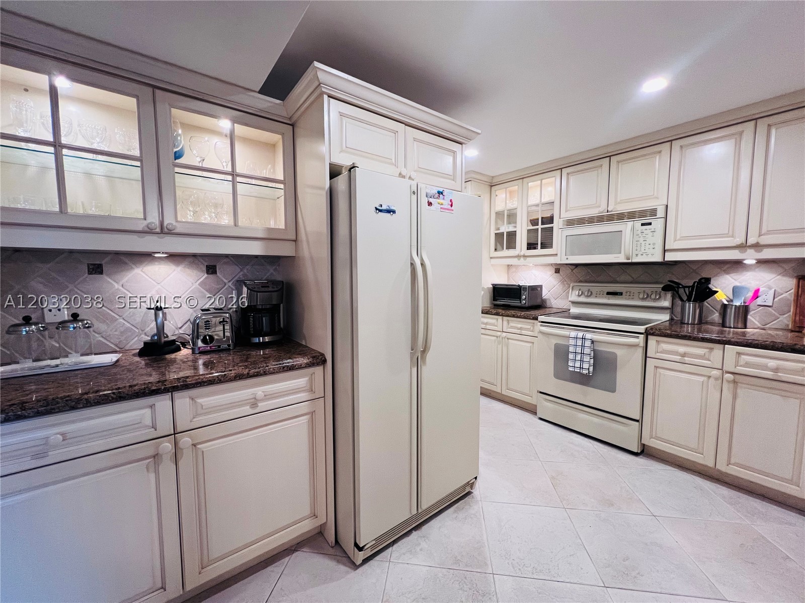 SEA RANCH CLUB B CONDO - Residential Lease