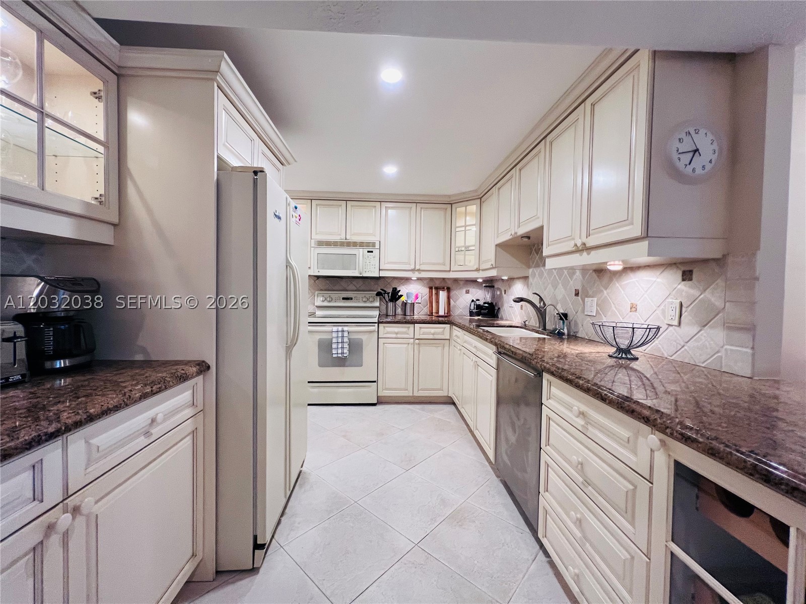 SEA RANCH CLUB B CONDO - Residential Lease