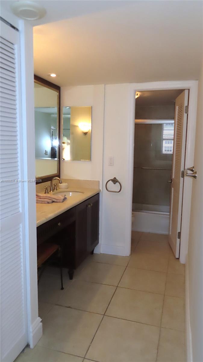 ARLEN BEACH CONDO - Residential Lease