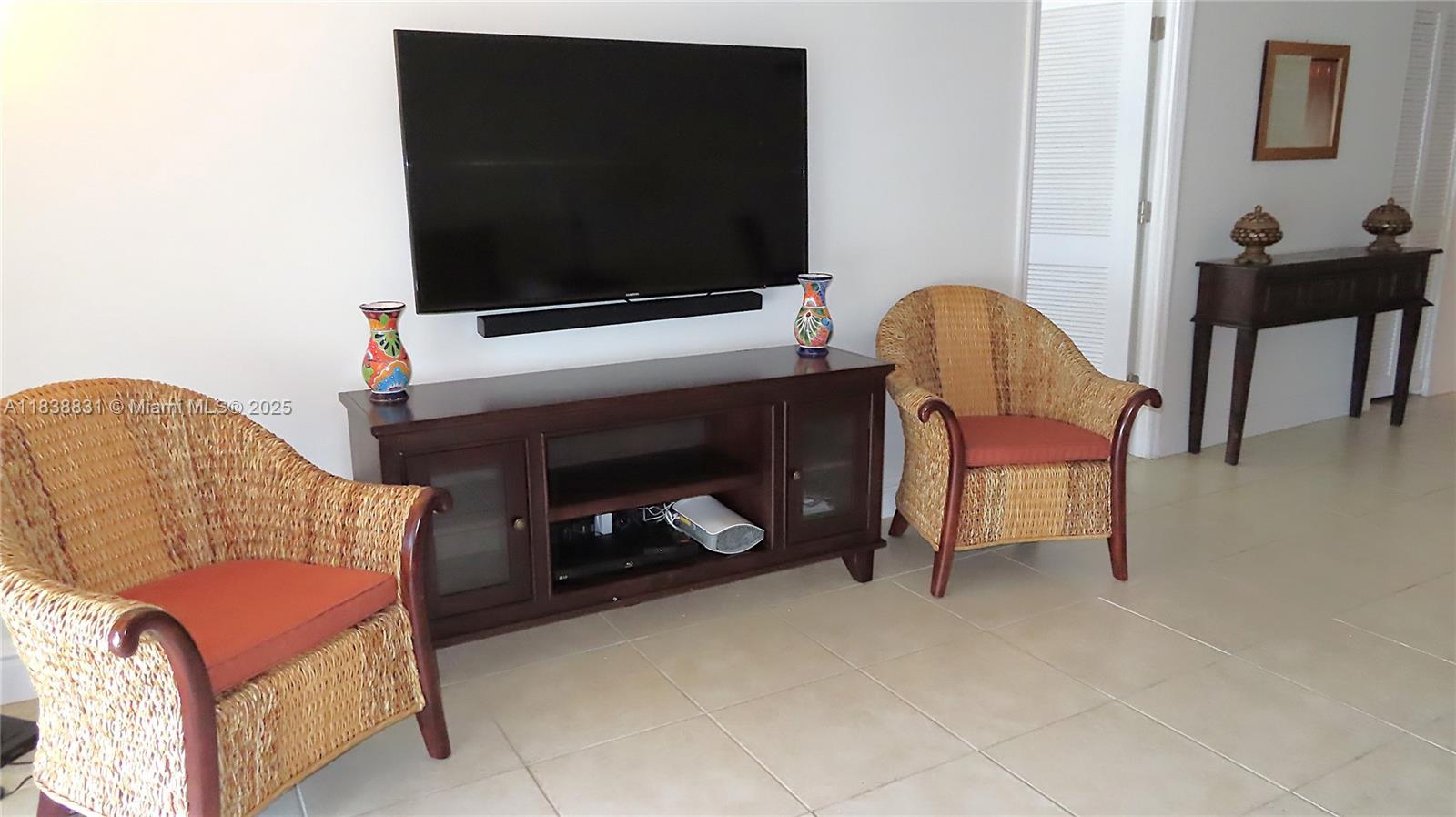 ARLEN BEACH CONDO - Residential Lease