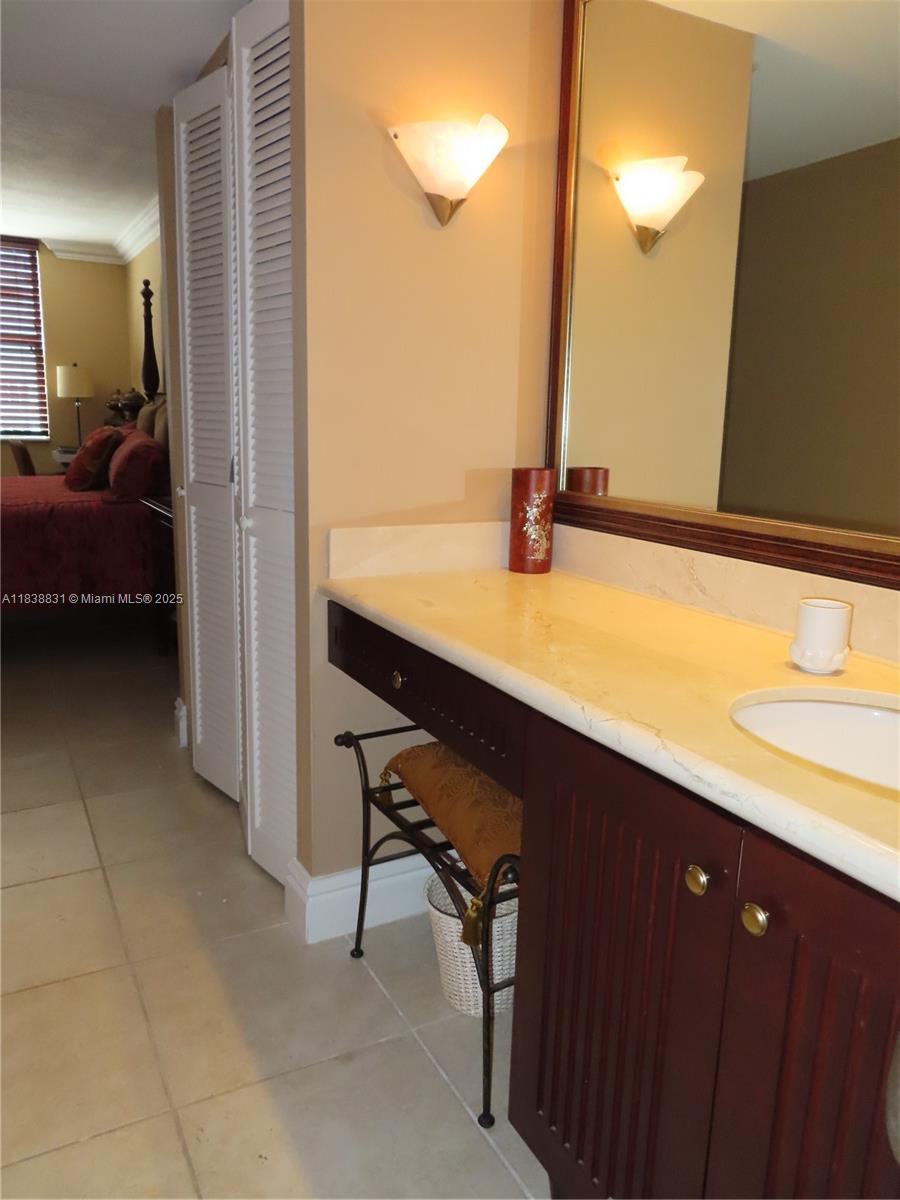 ARLEN BEACH CONDO - Residential Lease