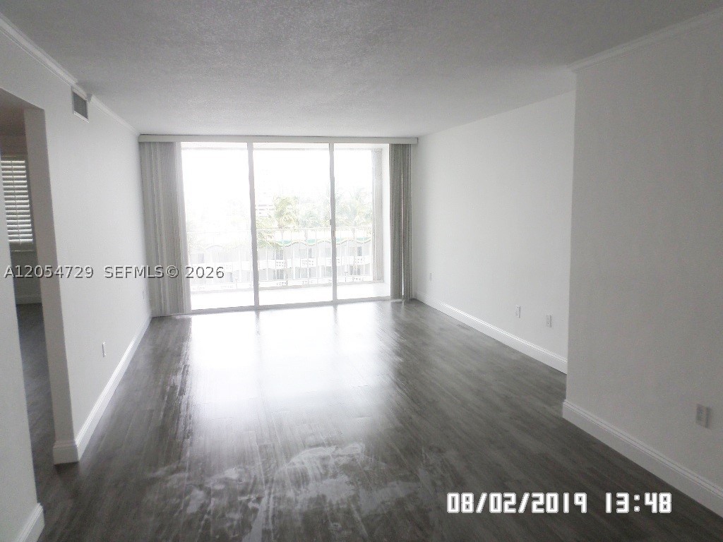 KENNEDY HOUSE CONDO - Residential