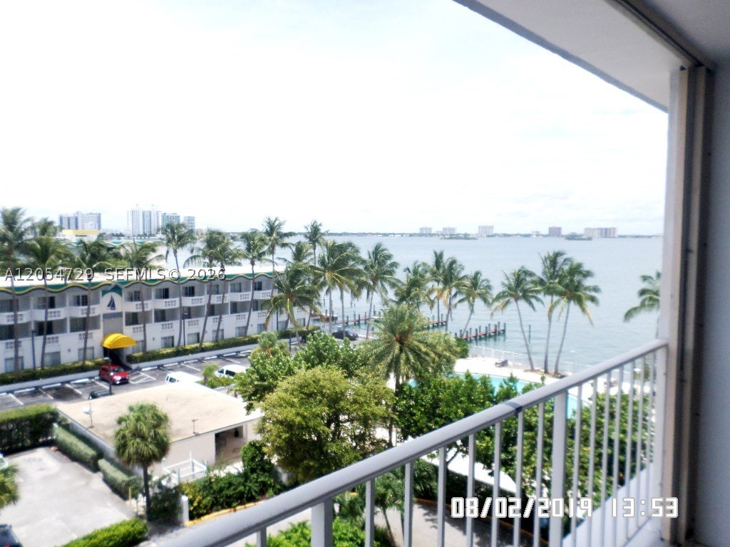 KENNEDY HOUSE CONDO - Residential