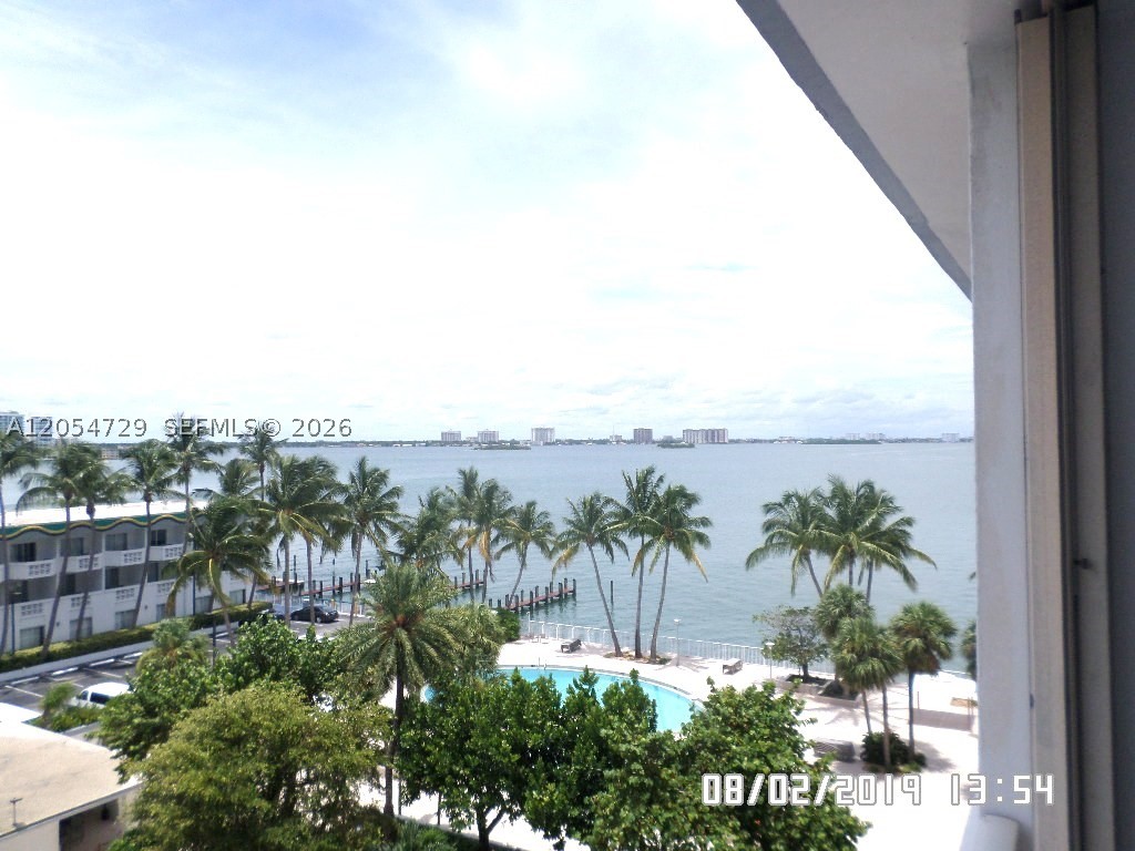KENNEDY HOUSE CONDO - Residential