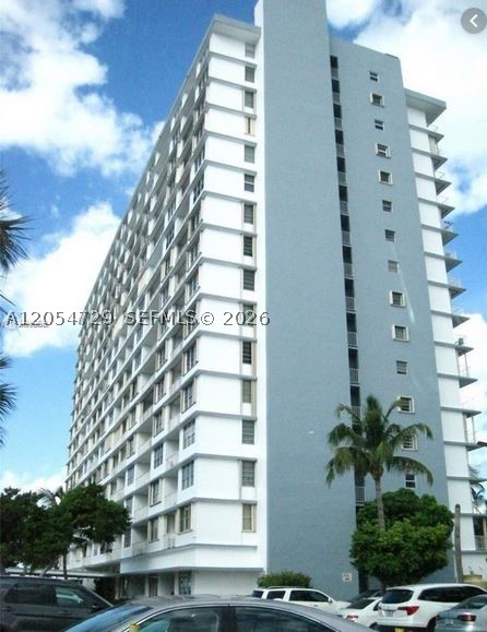 KENNEDY HOUSE CONDO - Residential