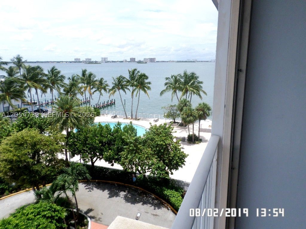 KENNEDY HOUSE CONDO - Residential