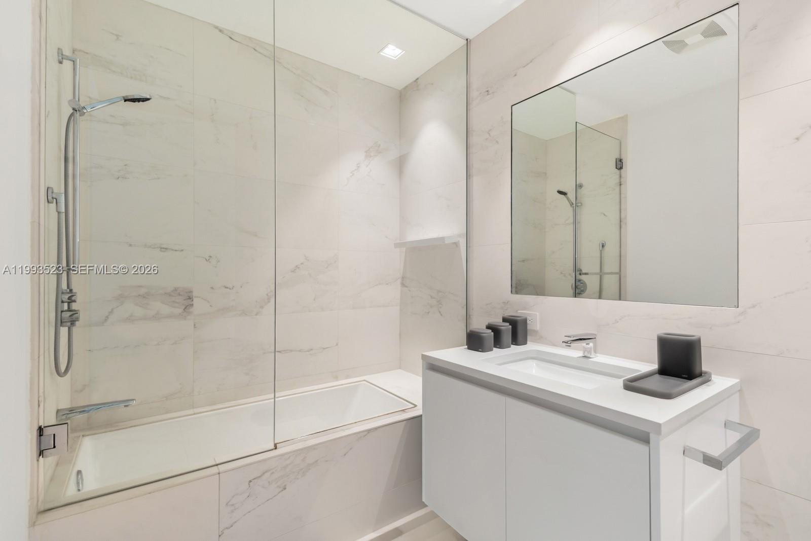 ONE THOUSAND MUSEUM CONDO - Residential