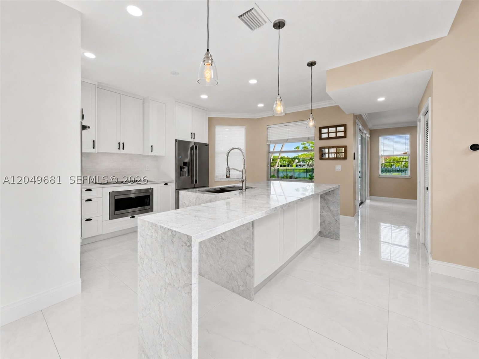 CRESTVIEW LAKES 1ST ADDN - Residential