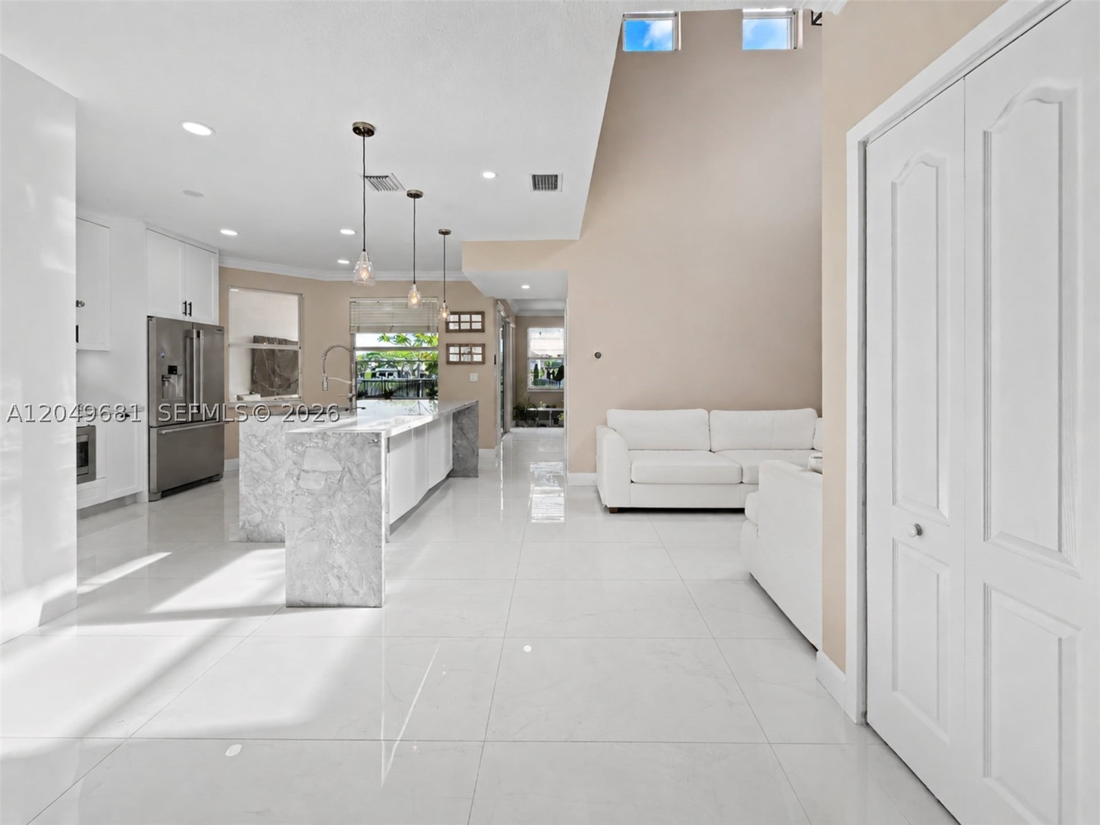 CRESTVIEW LAKES 1ST ADDN - Residential
