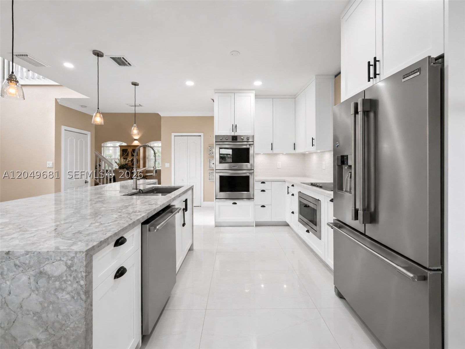CRESTVIEW LAKES 1ST ADDN - Residential