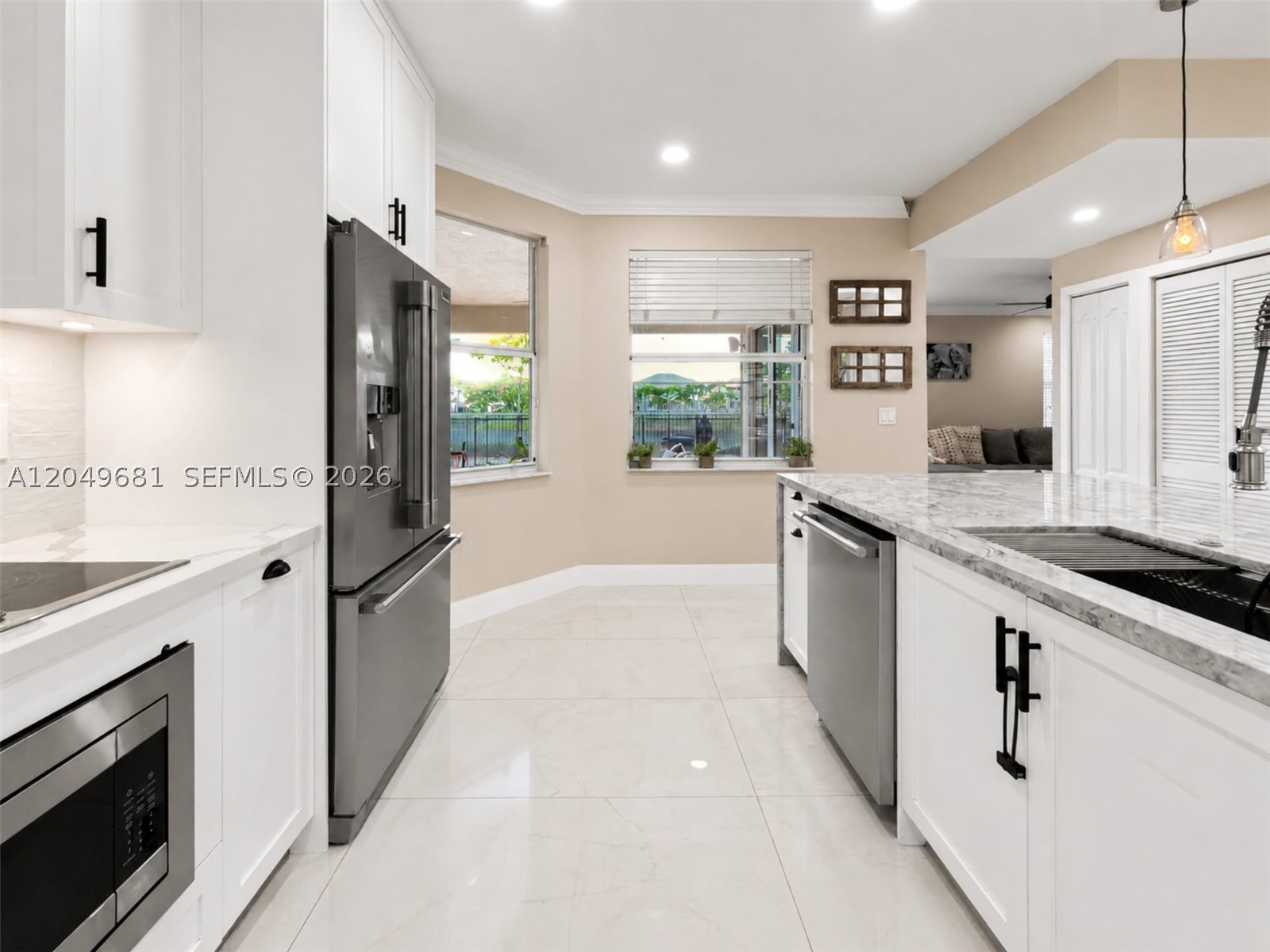 CRESTVIEW LAKES 1ST ADDN - Residential