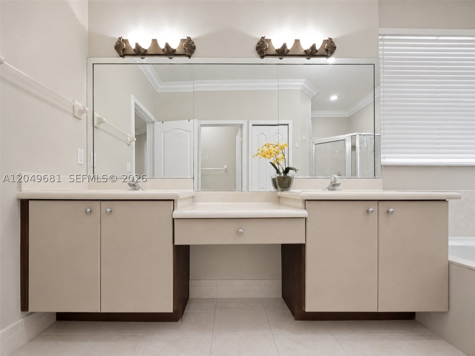 CRESTVIEW LAKES 1ST ADDN - Residential