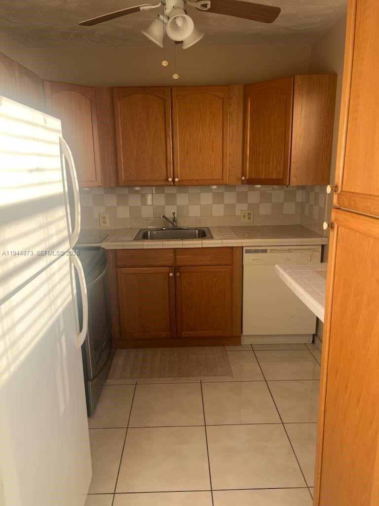 MANSFIELD AT CENTURY VILL - Residential