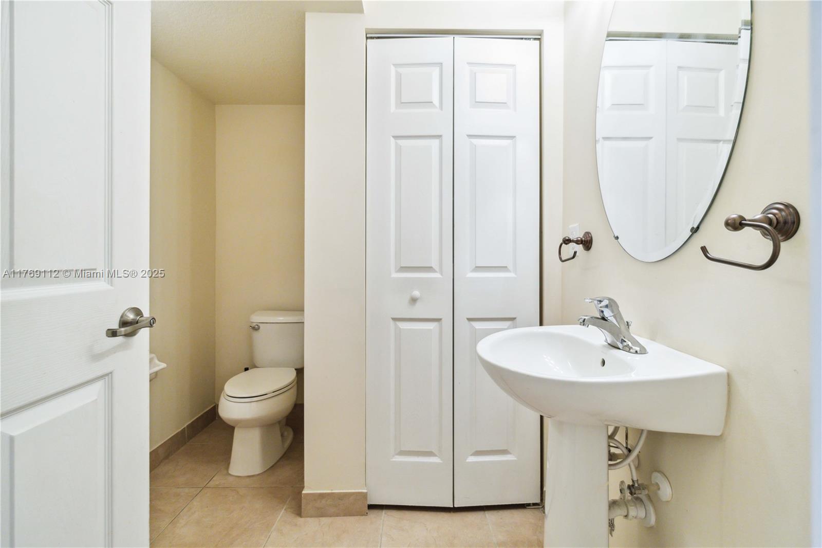 EMERALD CREEK TOWNHOMES - Residential Lease