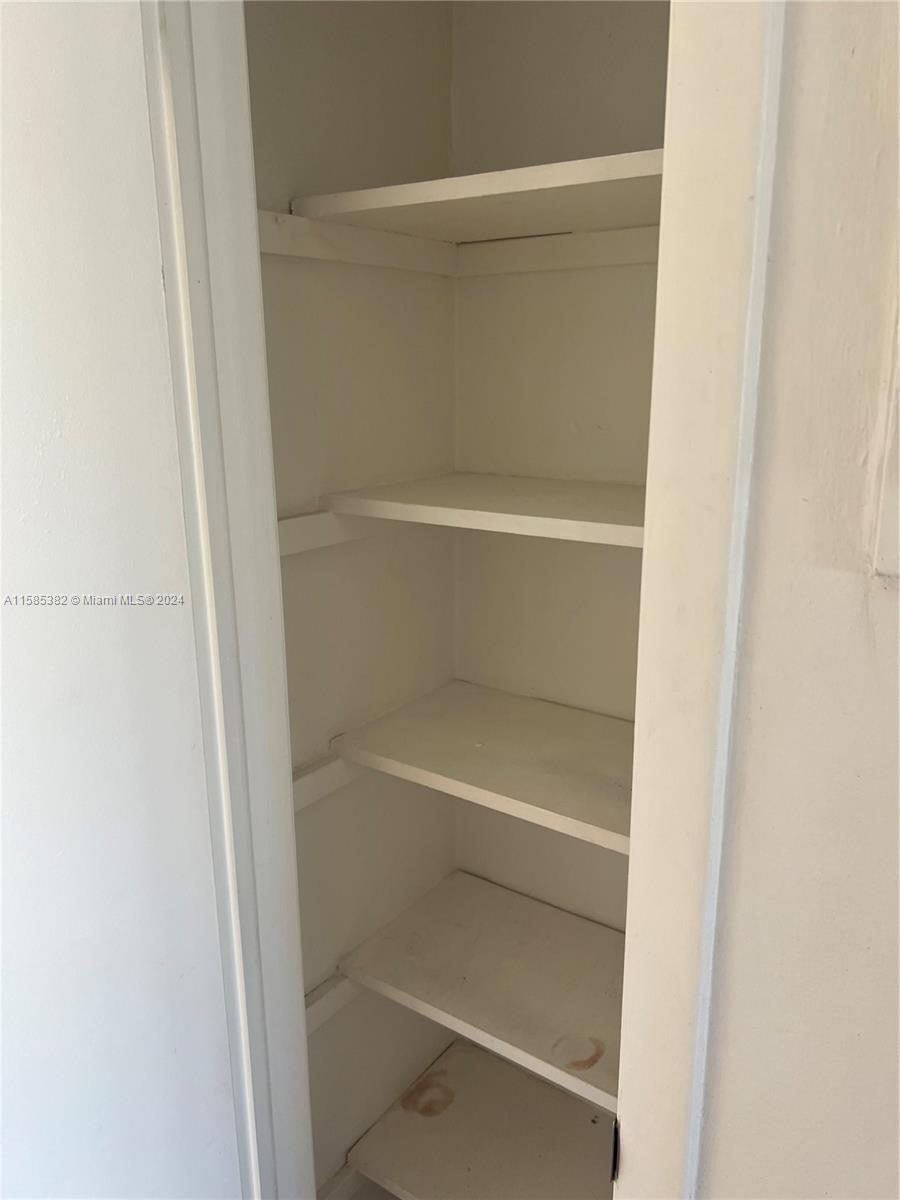 ENVOY APARTMENTS CONDOMIN - Residential Lease