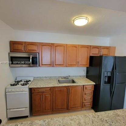 PEMBROKE ARMS CONDO APTS - Residential