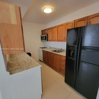 PEMBROKE ARMS CONDO APTS - Residential
