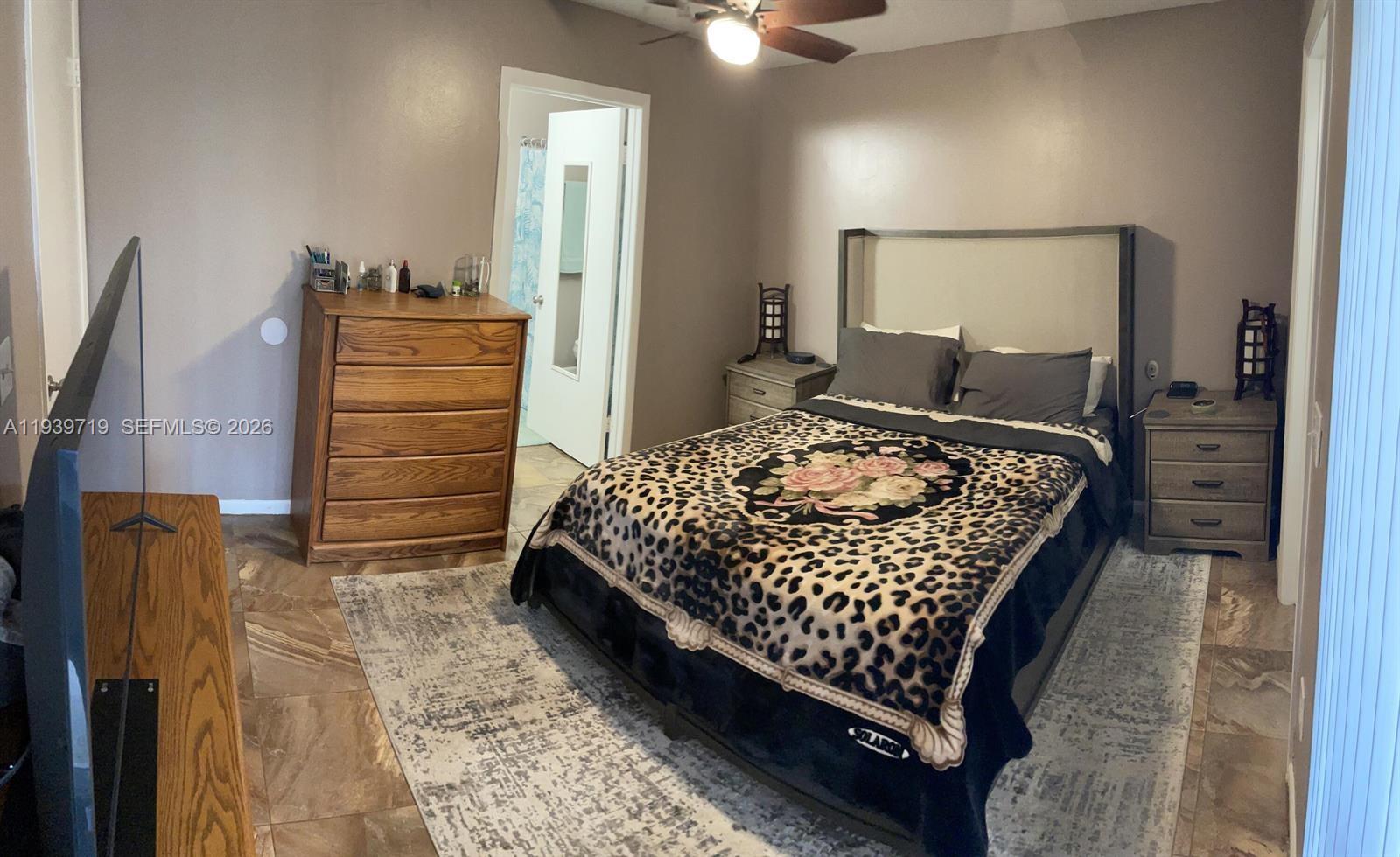 PALM LAKE CONDO - Residential