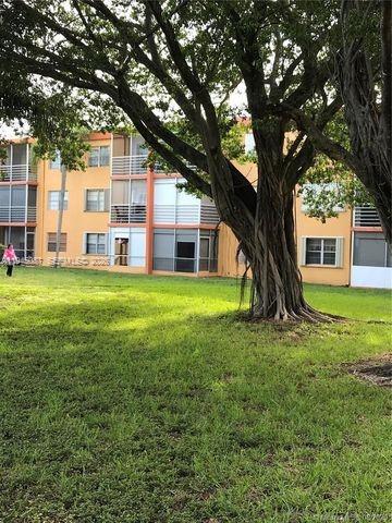 HERITAGE CIRCLE CONDO - Residential