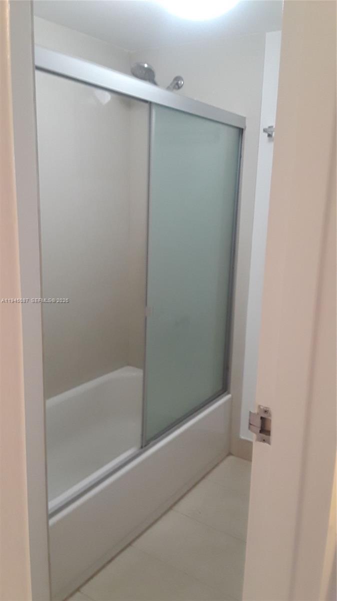 HERITAGE CIRCLE CONDO - Residential