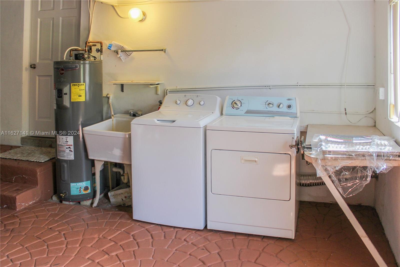 ATLANTIC ISLAND - Residential Lease